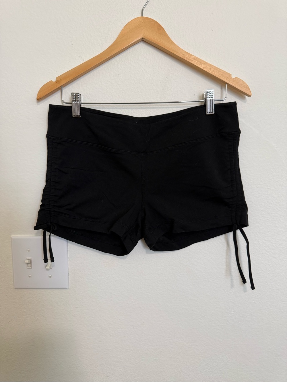 GAP Black Side-Ruched Bike Shorts